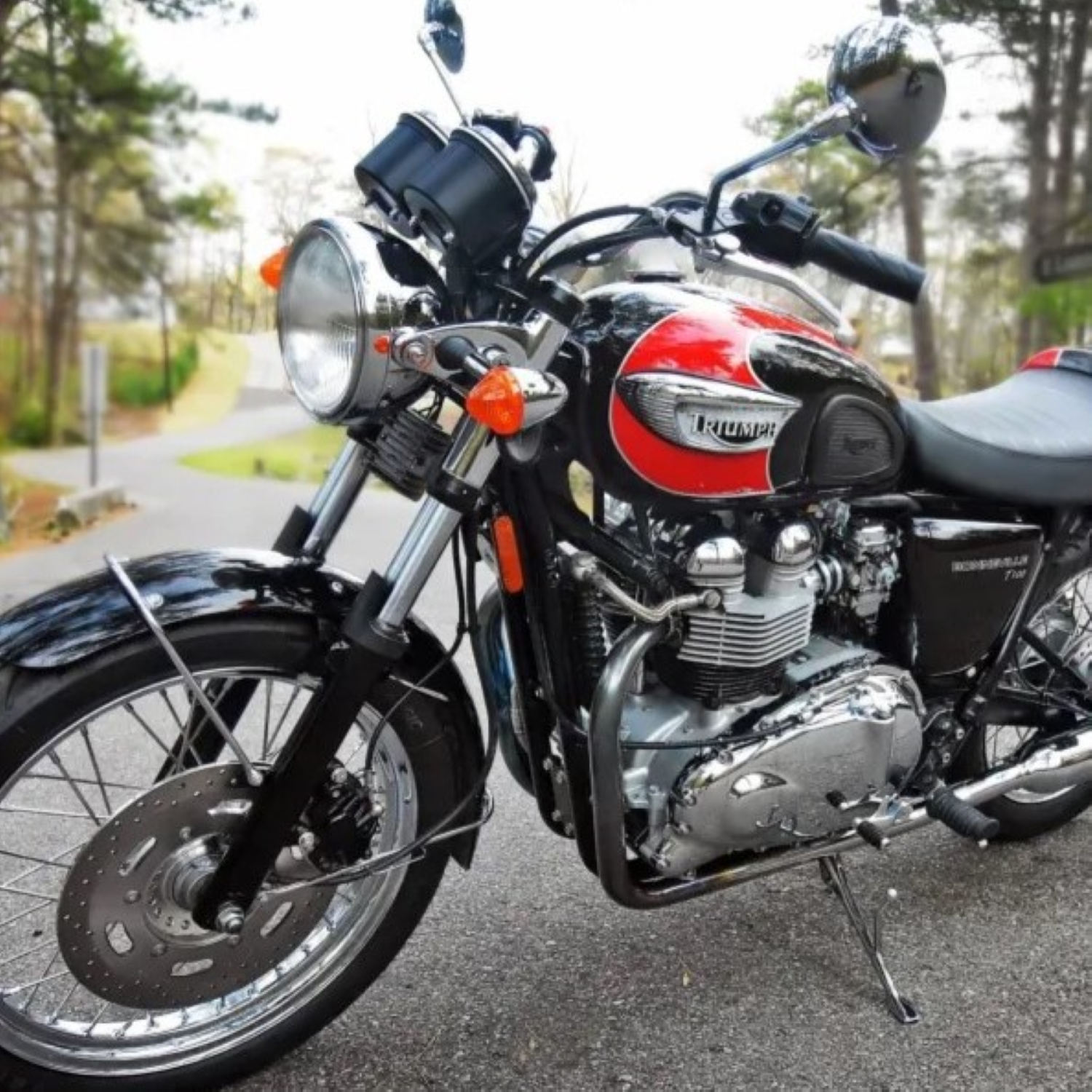 Triumph Tornado Red (code CM) Paint Product